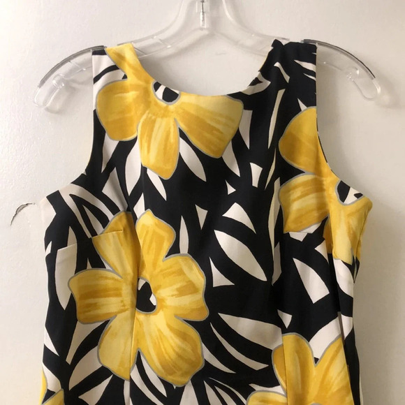Alyx Petite Yellow Flower Dress - Picture 2 of 8